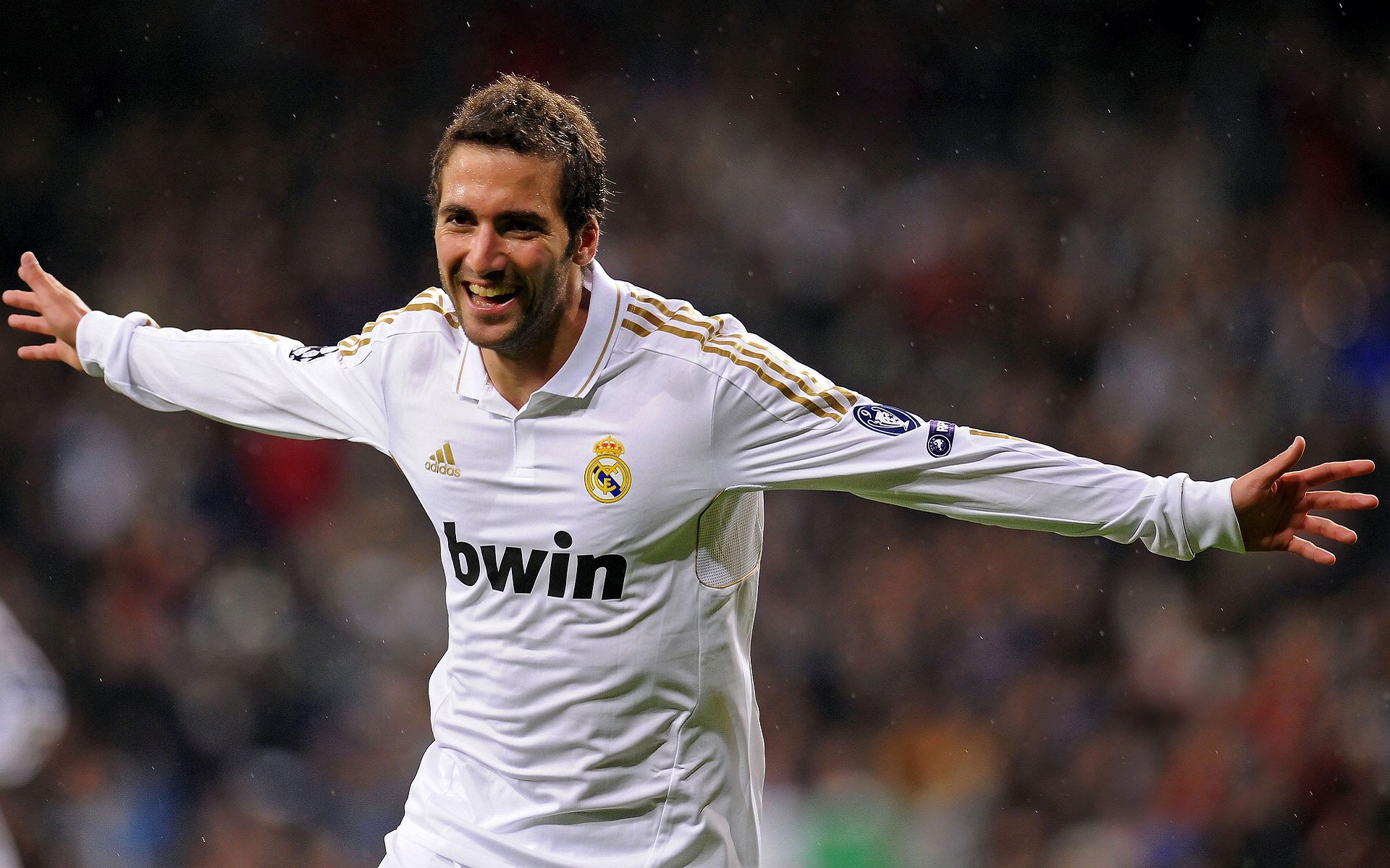 开云体育在线-皇家社会封锁韩国，卡塞米罗在德甲争冠战接管比赛，足球版图上的权力更迭  第2张