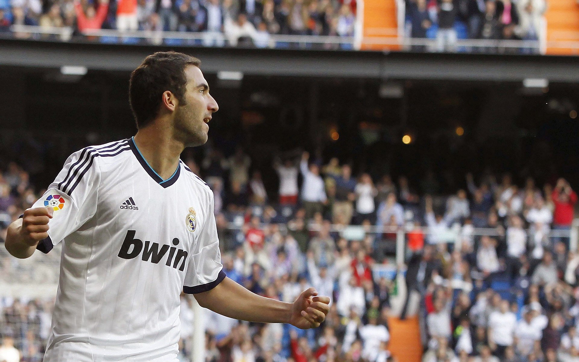 世界杯2026-欧冠半决赛焦点战，伊朗狂胜冰岛，足球版图正在重绘