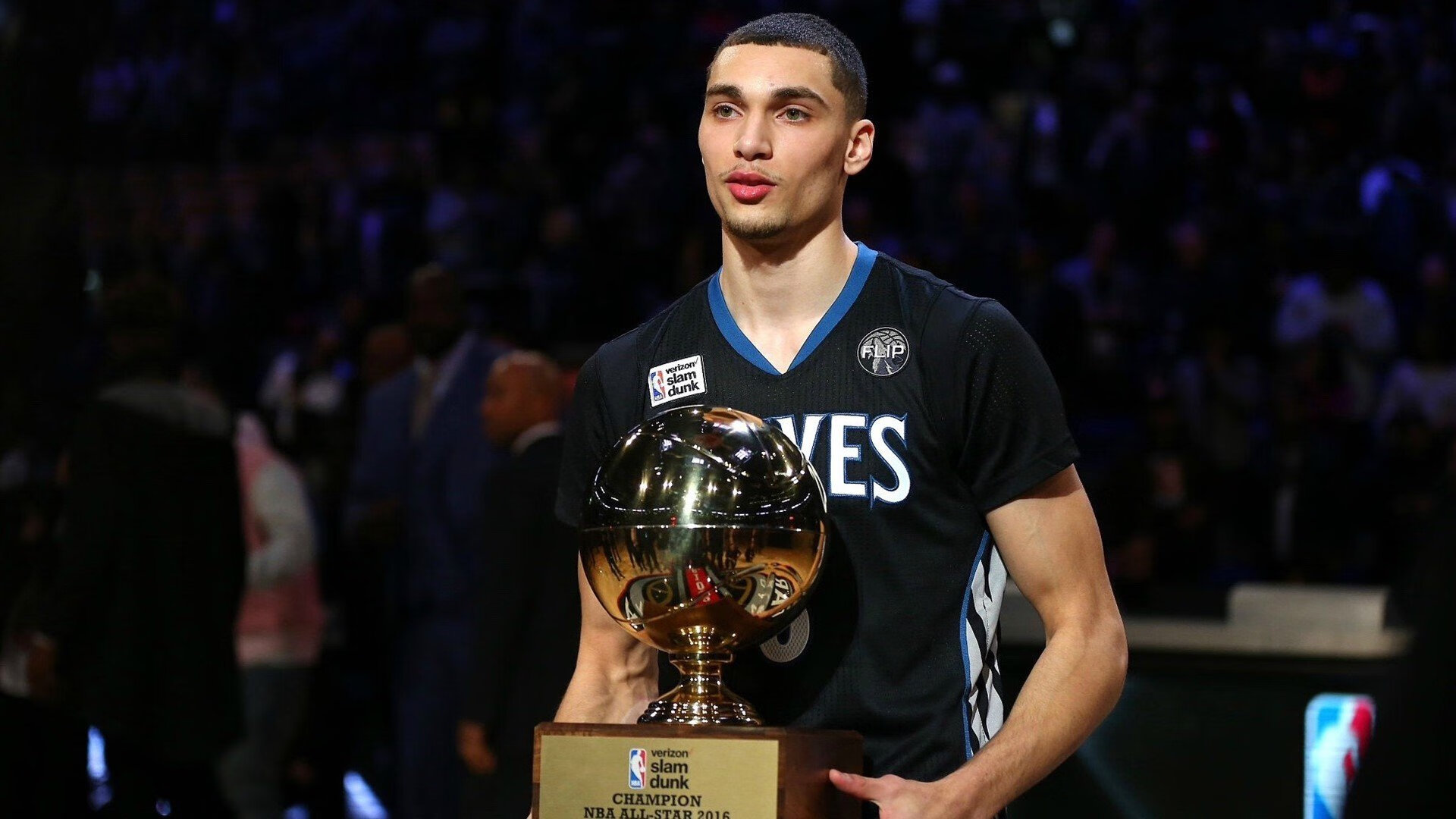 开云体育app-火箭逆转广厦队，米切尔的关键先生时刻，如何点燃休斯顿的篮球灵魂？  第2张